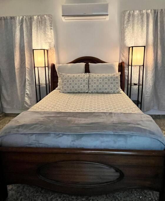 Casita 8 Minutes From Crashboat Beach Aguadilla Εξωτερικό φωτογραφία
